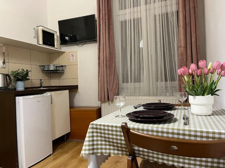 A13 Parliament Sunflower Cozy Apartment Budapeste Exterior foto