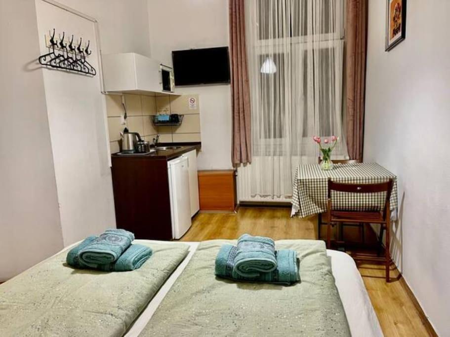 A13 Parliament Sunflower Cozy Apartment Budapeste Exterior foto
